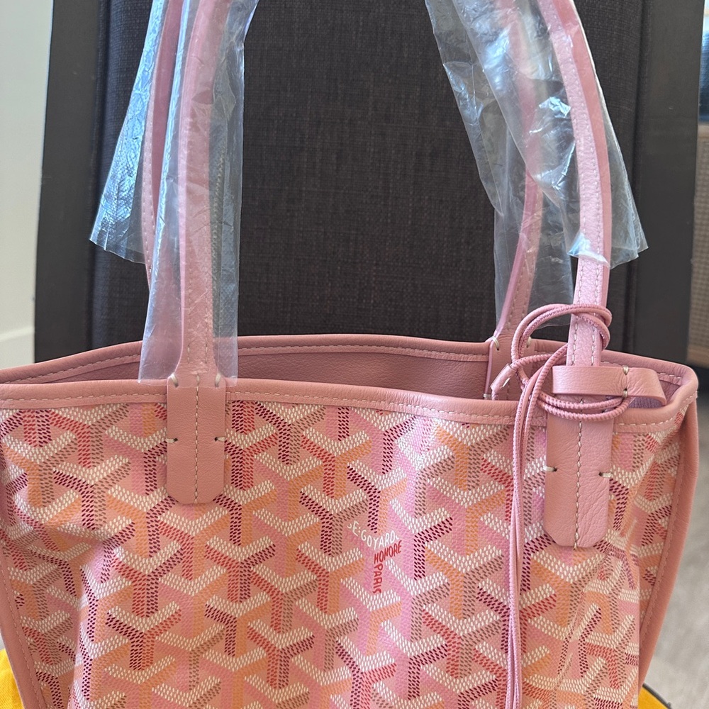 NWT Goyard Anjou Limited Edition in Pink with Matching Pouch BRAND NEW - Picture 3 of 9